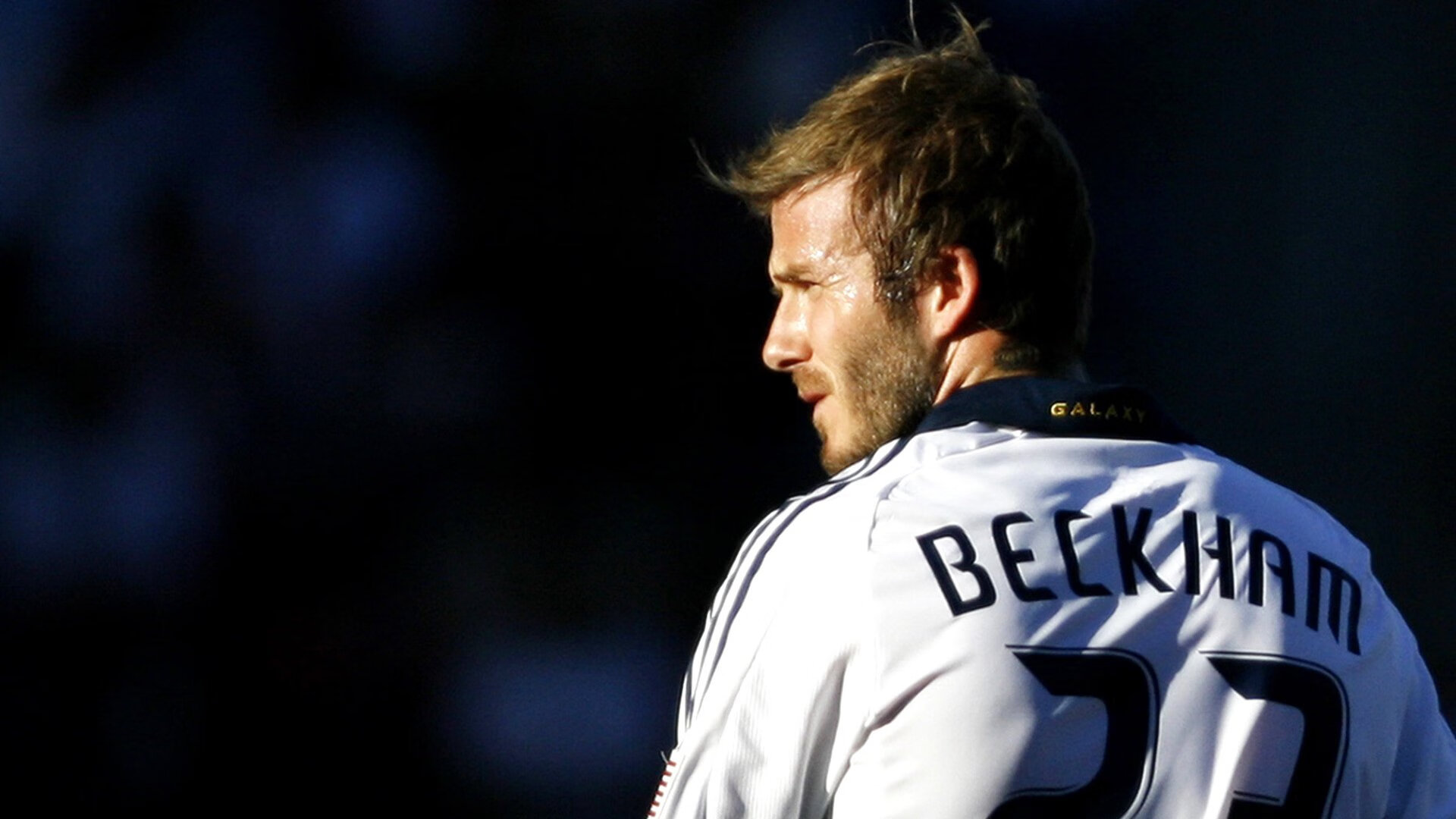 米兰双雄战火升级，争夺意甲冠军激烈非常