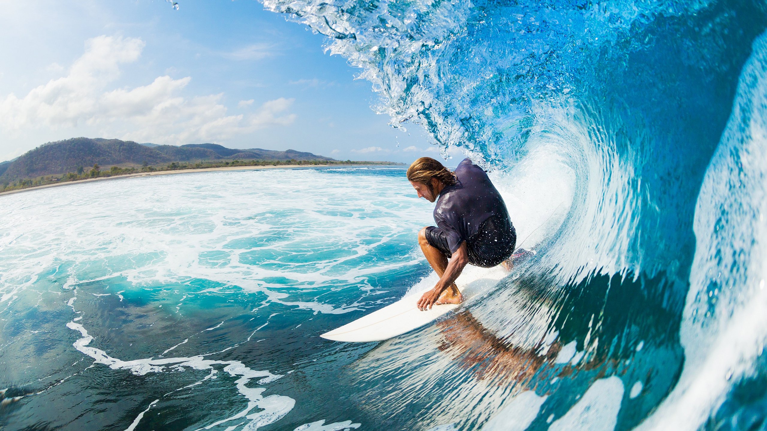 顶级联赛全面升级转播技术提升观众观看体验，赛事转播权的法律依据